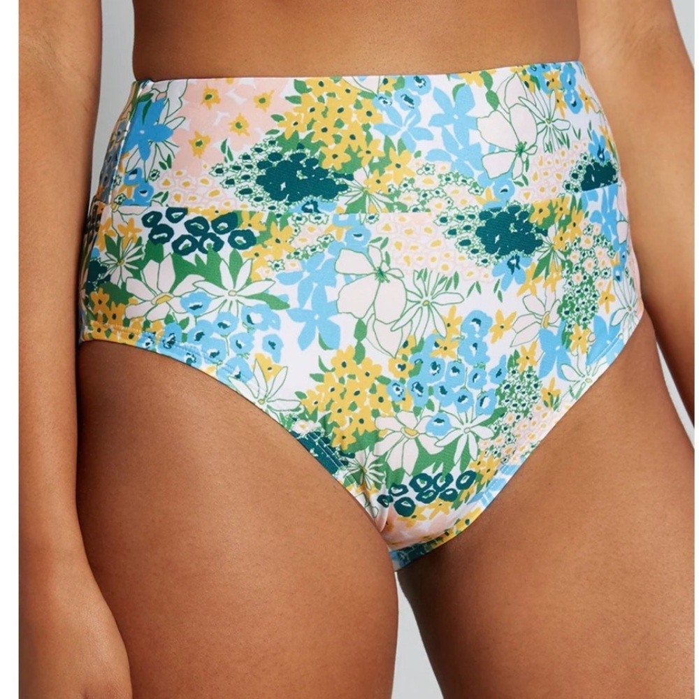 NWT Sara Highwaisted Bikini Bottom